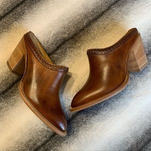 Lucchese Patti Golden Tan Leather Heel Mule Booties